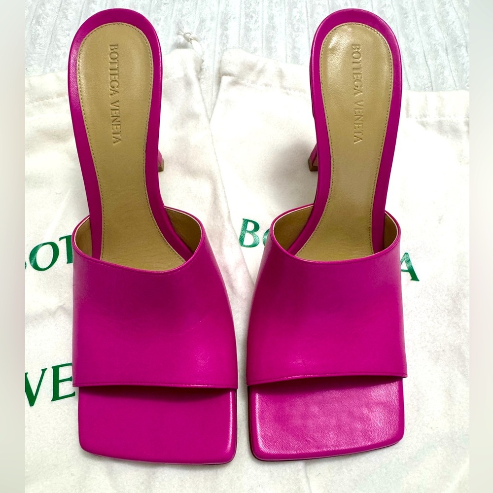 Bottega Veneta Stretch Sandals color (Hollyhock)